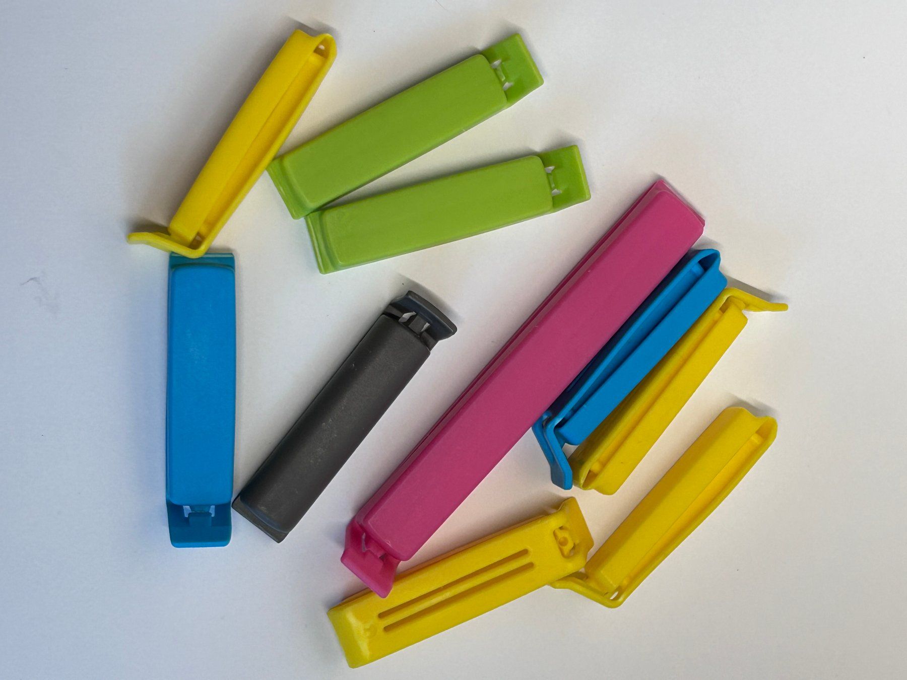 Behälter & Ähnliches: Beutelclips Set (Bunt) – Gebraucht aus Bern von san_svt6
