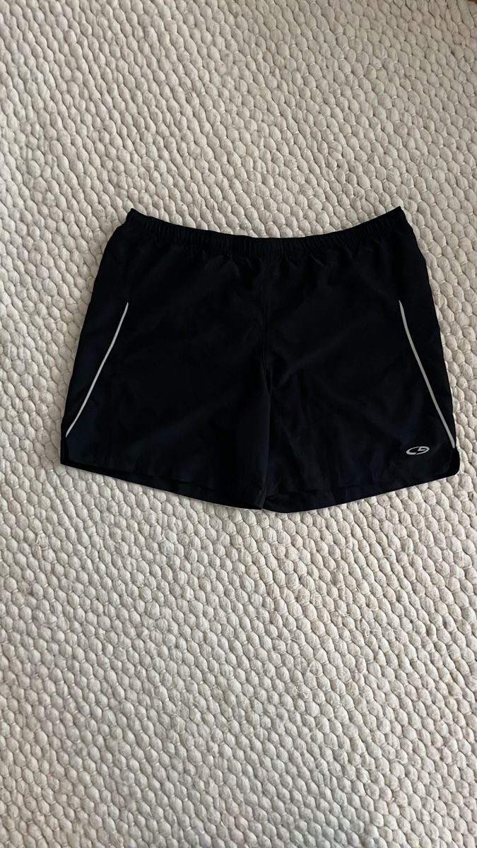 Champion Pantaloni: Schwarze Champion Laufshorts Grösse L – Usato da Burgdorf venduto da Rico340