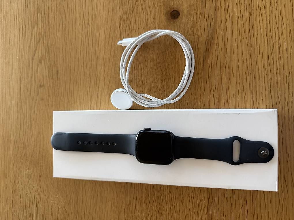 Smartwatch: Apple Watch Series 9 41mm Midnight – Usato da Rüegsauschachen venduto da Reberni