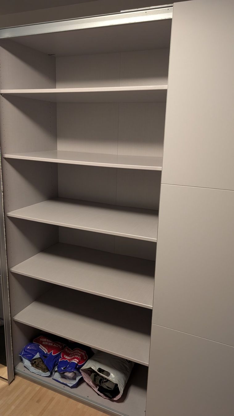 Armoires: Kleiderschrank 3 Meter – Neuf (Voir description) à Meilen par YNWA_1892 2