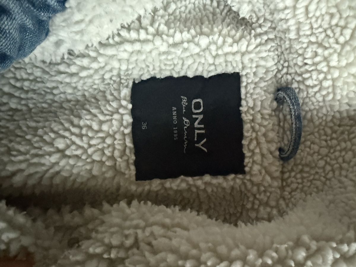 Only Giacche: Only Jeansjacke mit Teddyfutter, Gr. 36, Neuwertig! – Nuovo (secondo la descrizione) da Liestal venduto da isa_8y72 1