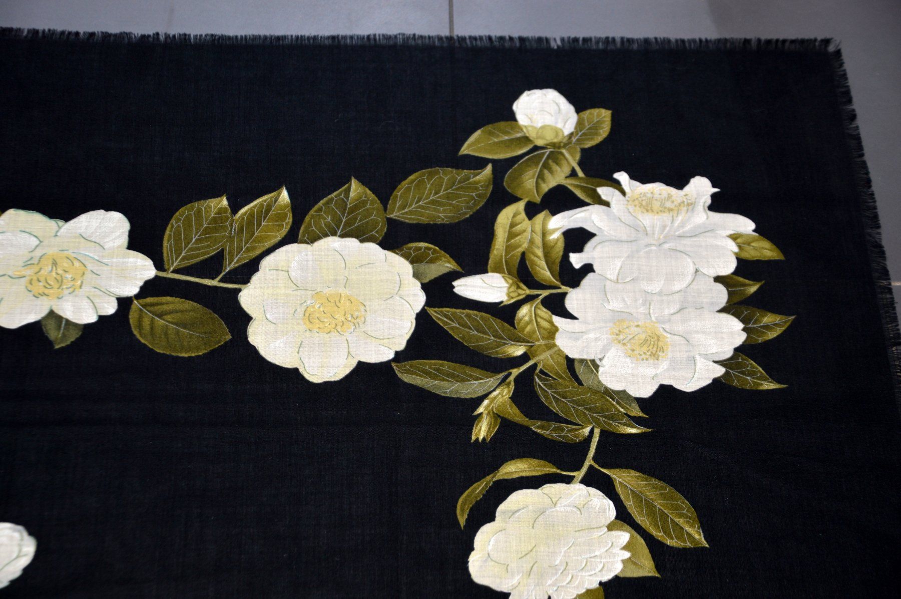 Chanel Foulard & Sciarpe: Schal / Châle Chanel 140 x 140 cm – Usato da Collonges venduto da Auganien 7