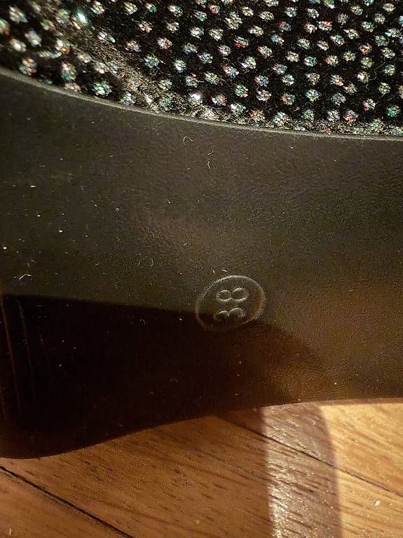 Scarpe da donna: Pumps mit Glitzer Gr. 38 – Usato da Amriswil venduto da Real01 3