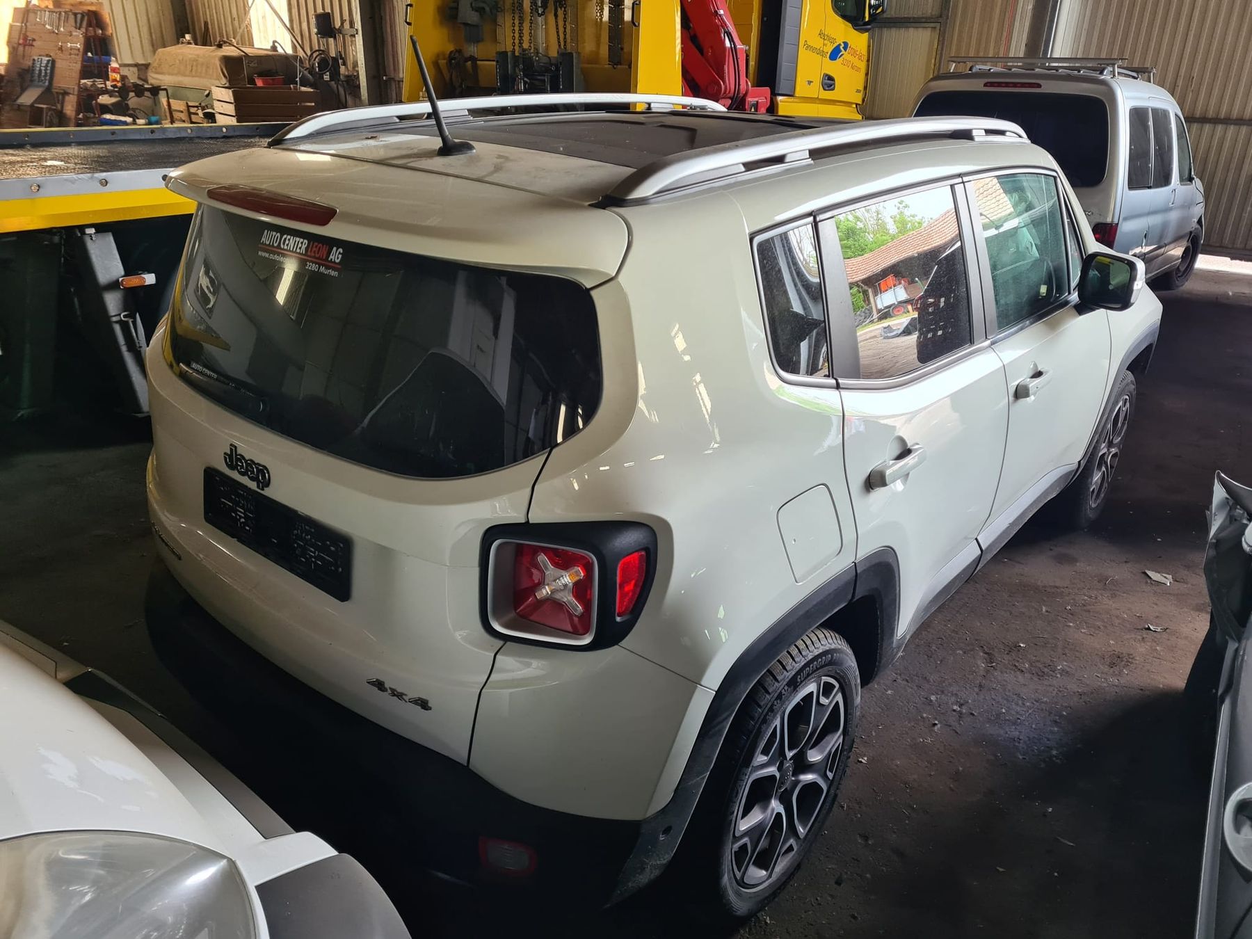 Jeep Autos: Unfallwagen – Défectueux à Kerzers par Pesche12 1