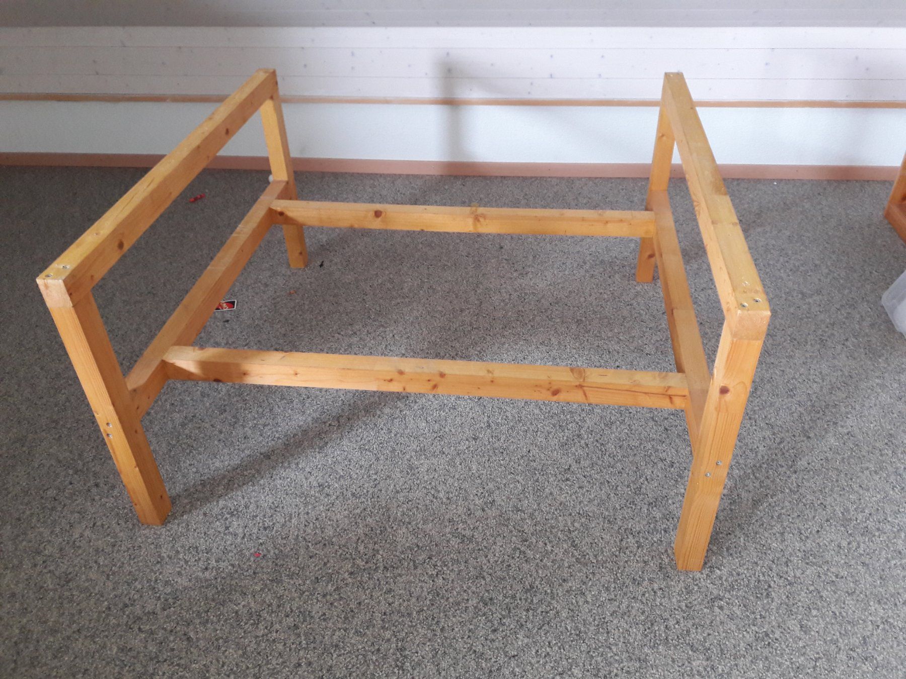 Tavoli: Kinderspieltisch – Usato da Alterswil FR venduto da Mat612 2