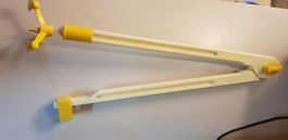 Wandtafelzirkel mit Kreidehalter und Saugnäpfen gelb/weiss