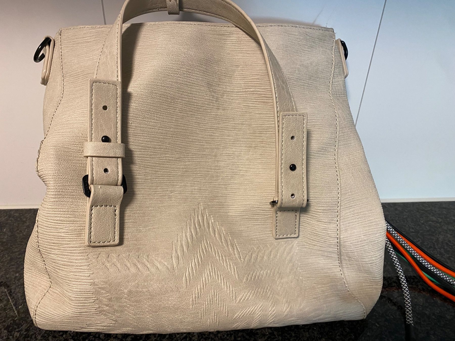 Desigual Sacs femmes: Handtasche Desigual – Défectueux à Bösingen par Trigusik 3