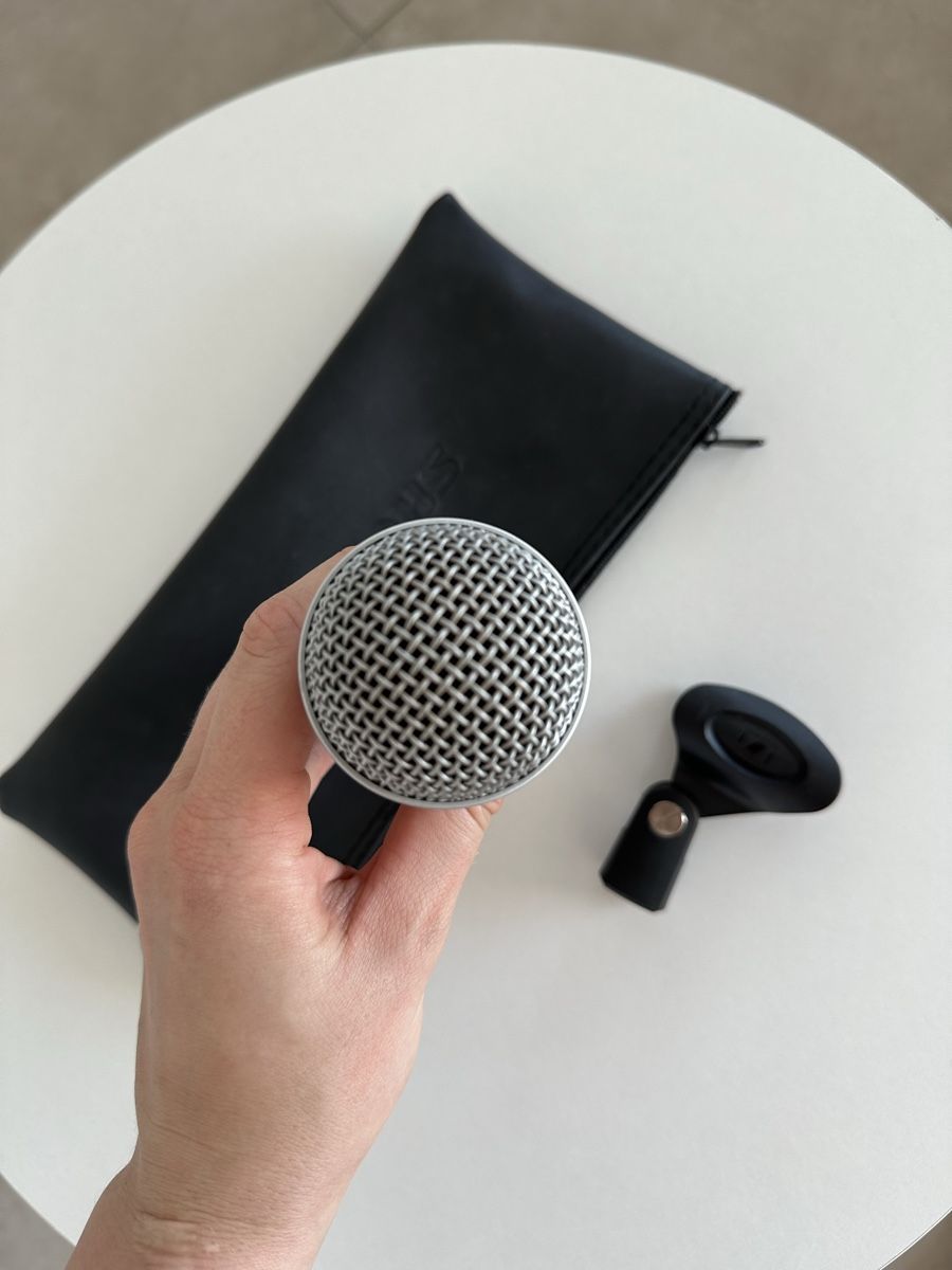 Shure Microfoni: Shure Beta 58A Mikrofon + XLR Kabel, Pop-Filter - GRATIS – Usato da Oberuzwil venduto da PreownedAllure 1