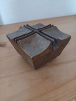 Weihwassergefäss Aus Massiver Bronze