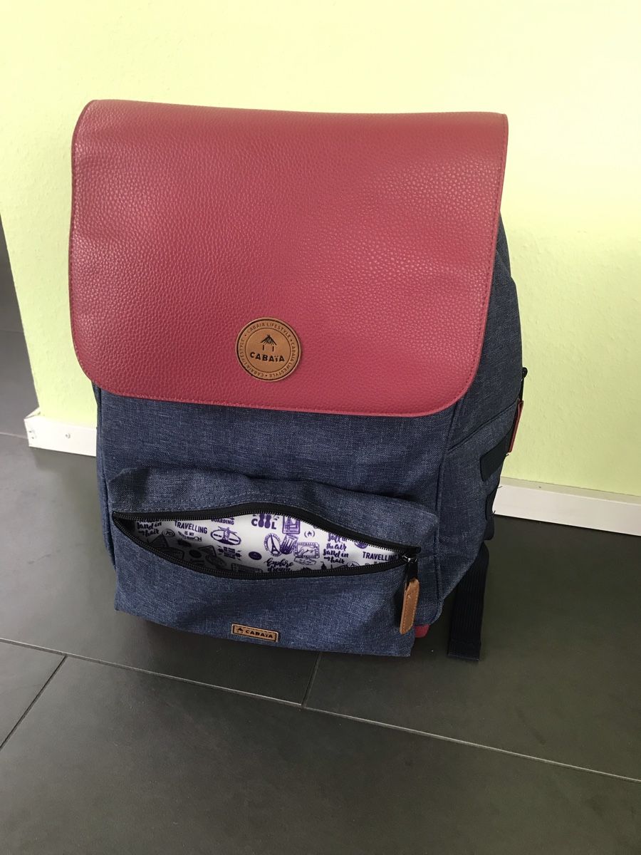 Cabaïa Zaini: Cabaïa City Medium Backpack 23L Blue and pink – Usato da Allschwil venduto da lerie13