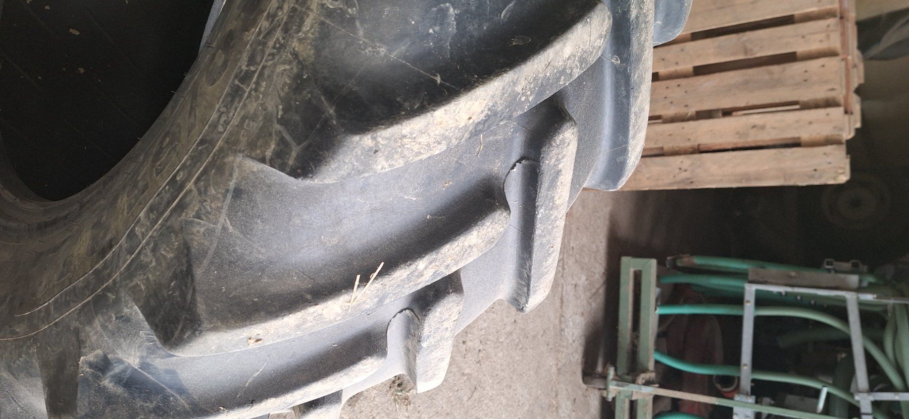 Traktoren: Pneu 440/65 R28 – Gebraucht aus Unterlunkhofen von man_rn2g 3