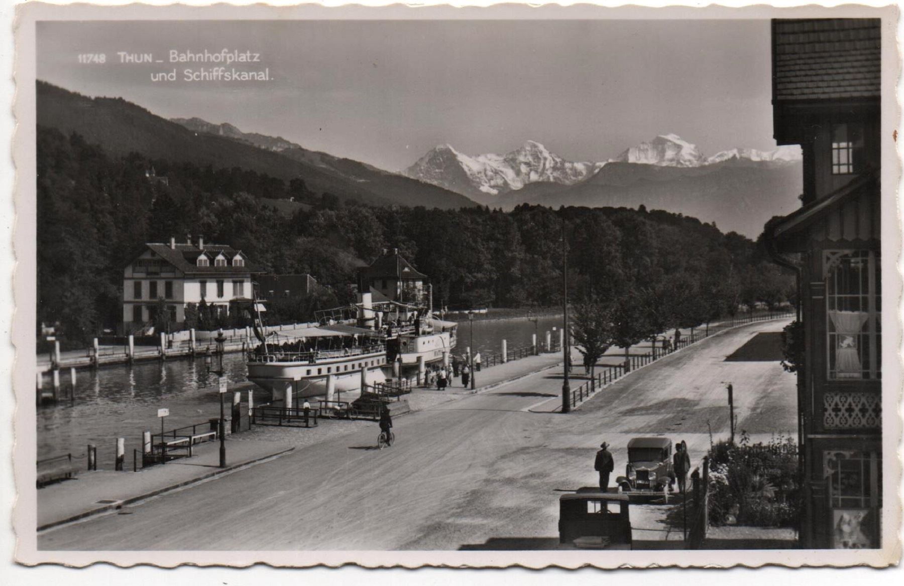 Cartes postales: THUN Bahnhofplatz - Oldtimer, Auto - Dampfschiff Beatus – Neuf (Voir description) à Jona par philajona