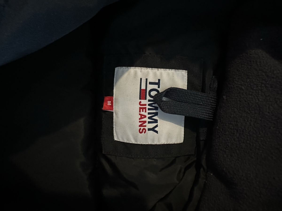 Tommy Hilfiger Giacche: Tommy Jeans Daunen Jacke – Usato da Solothurn venduto da cas_l9mk 3