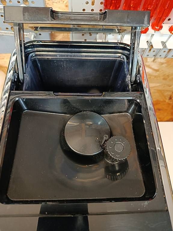 Macchine per caffè & Macchine per espresso: Machine à café Tchibo Esperto Cafè – Usato da Corbières venduto da Iggdrasil 3