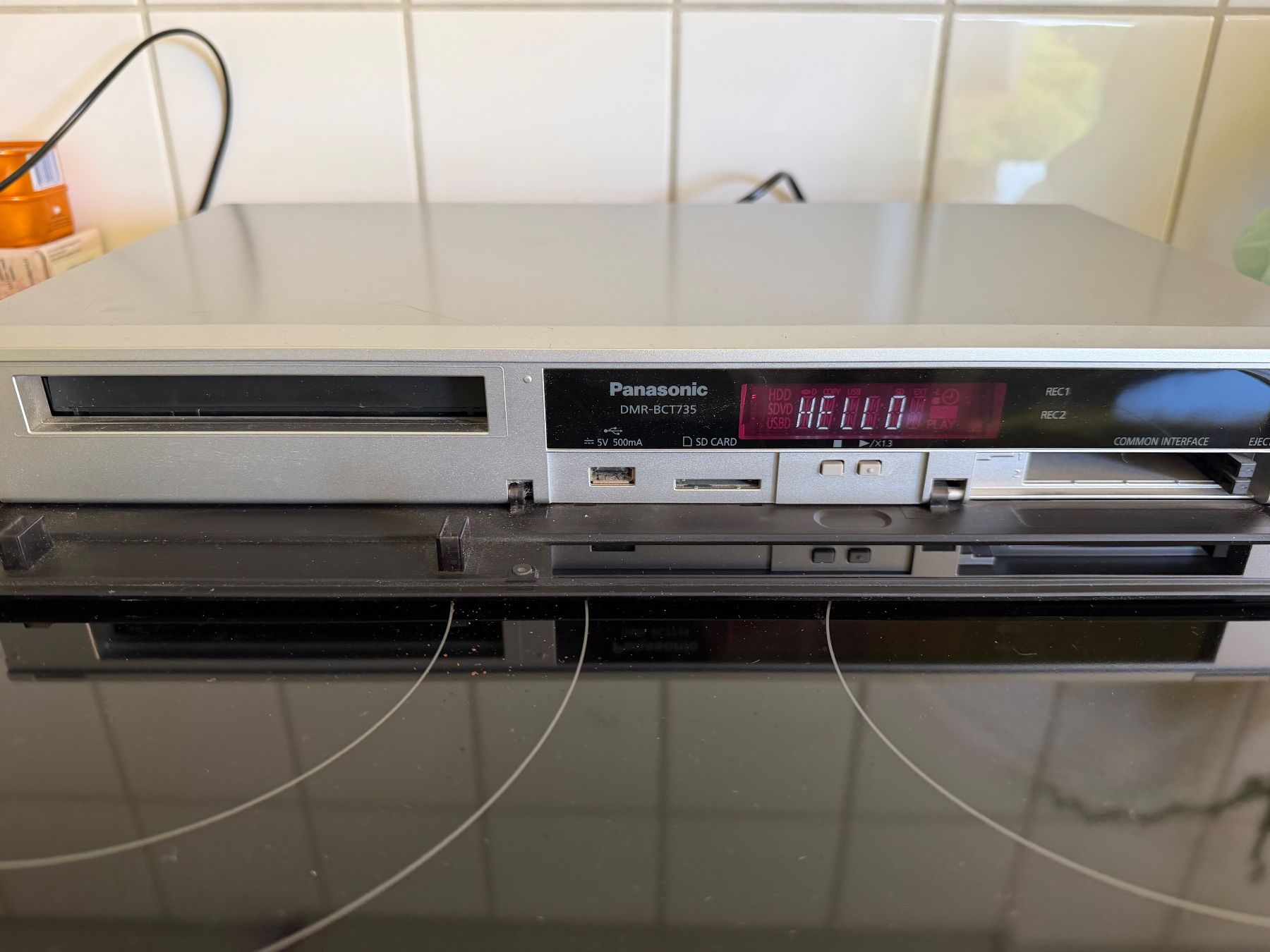 Panasonic Lecteur multimedia & Streamer: Panasonic DMR-BCT735 Blu-ray Recorder - – D'occasion à Zürich par sne.swiss 8