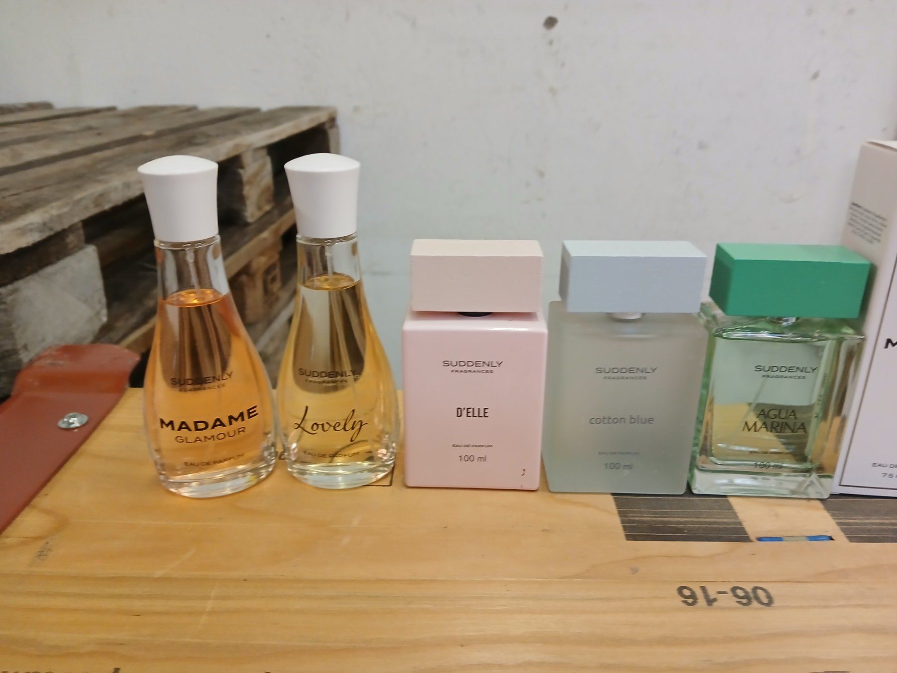 Profumi & Eau de Toilette: 8 SUDDENLY PARFUME UNGEBRAUCHT – Nuovo (secondo la descrizione) da Eggenwil venduto da wydl 4