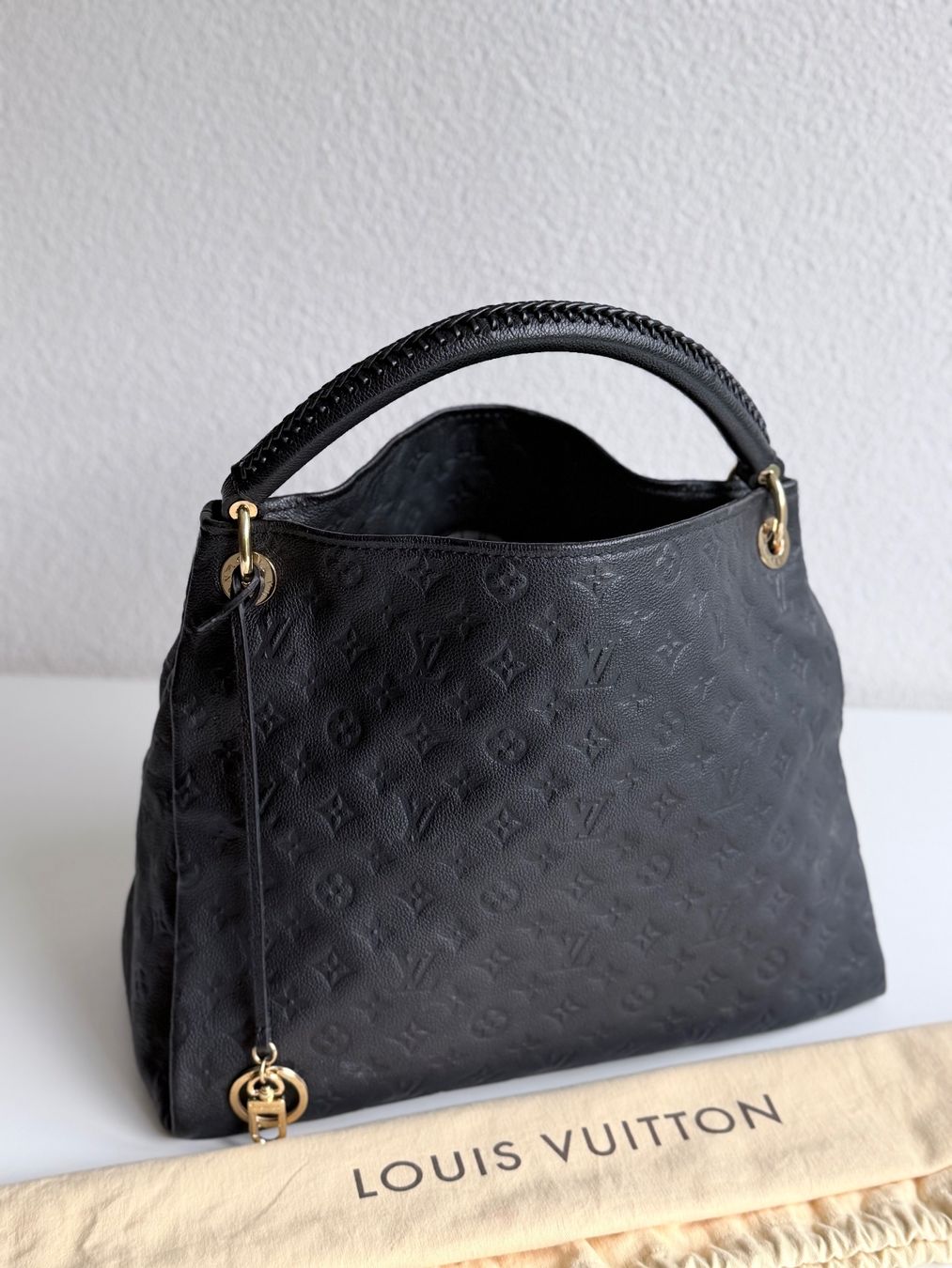 Louis Vuitton Borse da donna: Louis Vuitton Artsy MM – Usato da Reinach AG venduto da gab_8s7m 3
