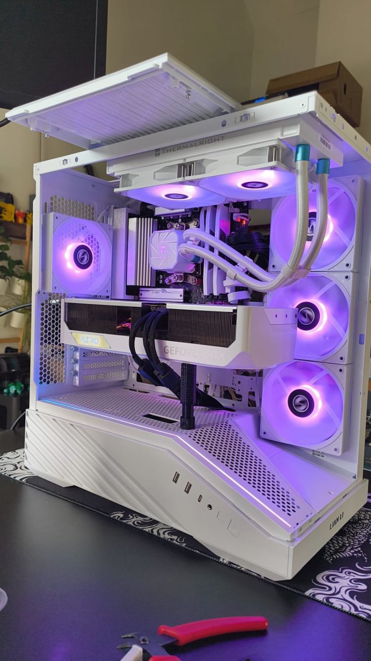 Nvidia PC: Gaming PC RTX4080 Super – Nuovo (secondo la descrizione) da Andhausen venduto da Nydegger-PC-GmbH