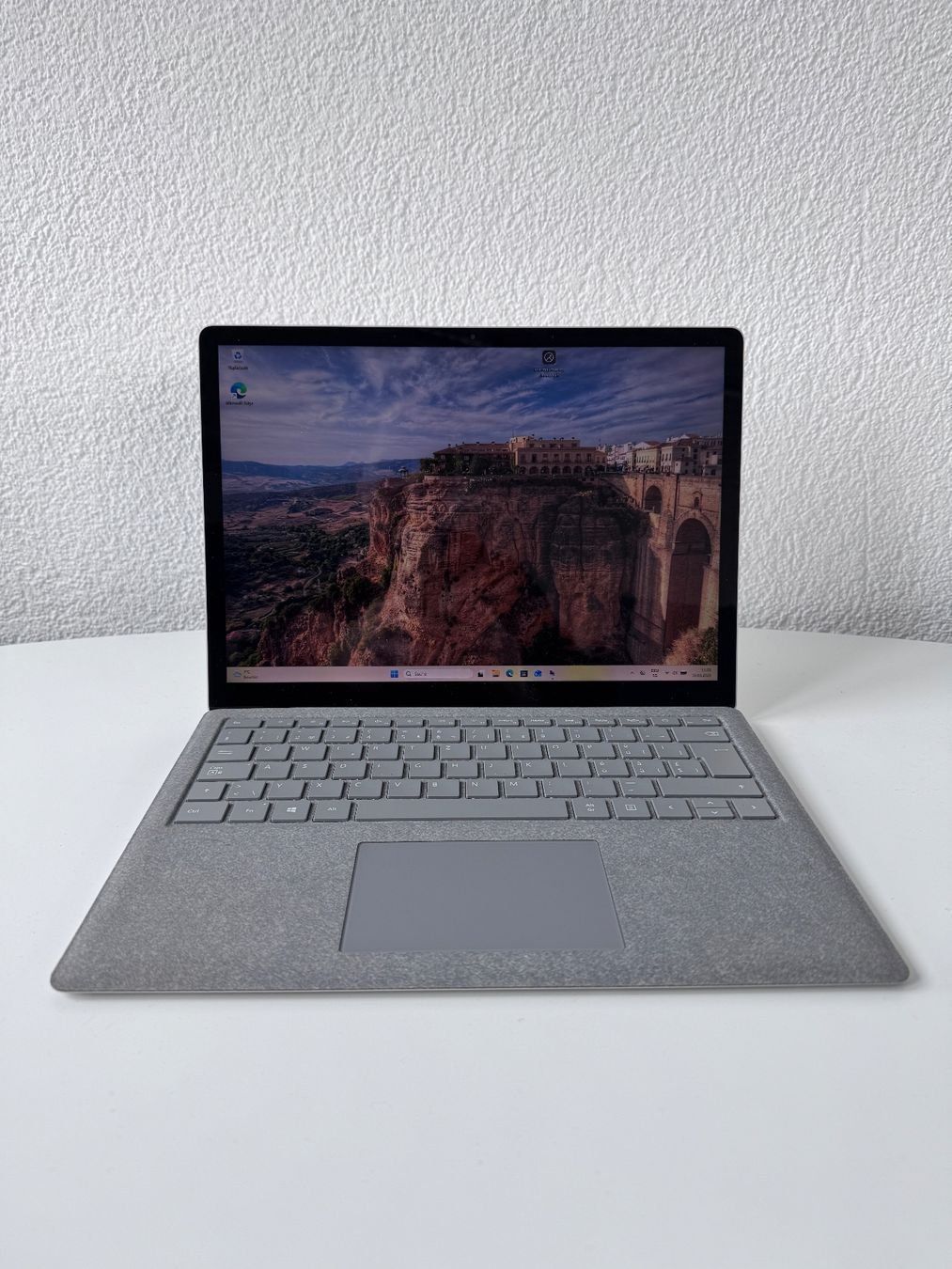 Microsoft Notebook: Microsoft Laptop 1 (Modell 1769) – Usato da Lugano venduto da pandux24