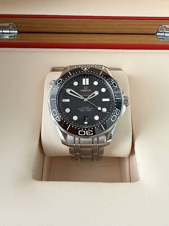 Omega Orologi: Omega Seamaster Diver 300 – Usato da Zürich venduto da timeio-swapwatch