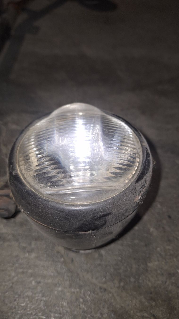 Bosch Fari: Scheinwerfer Bosch uralt Antik Lampe Einachser 80 mm Durchm. – Usato da Bilten venduto da Claas10 3