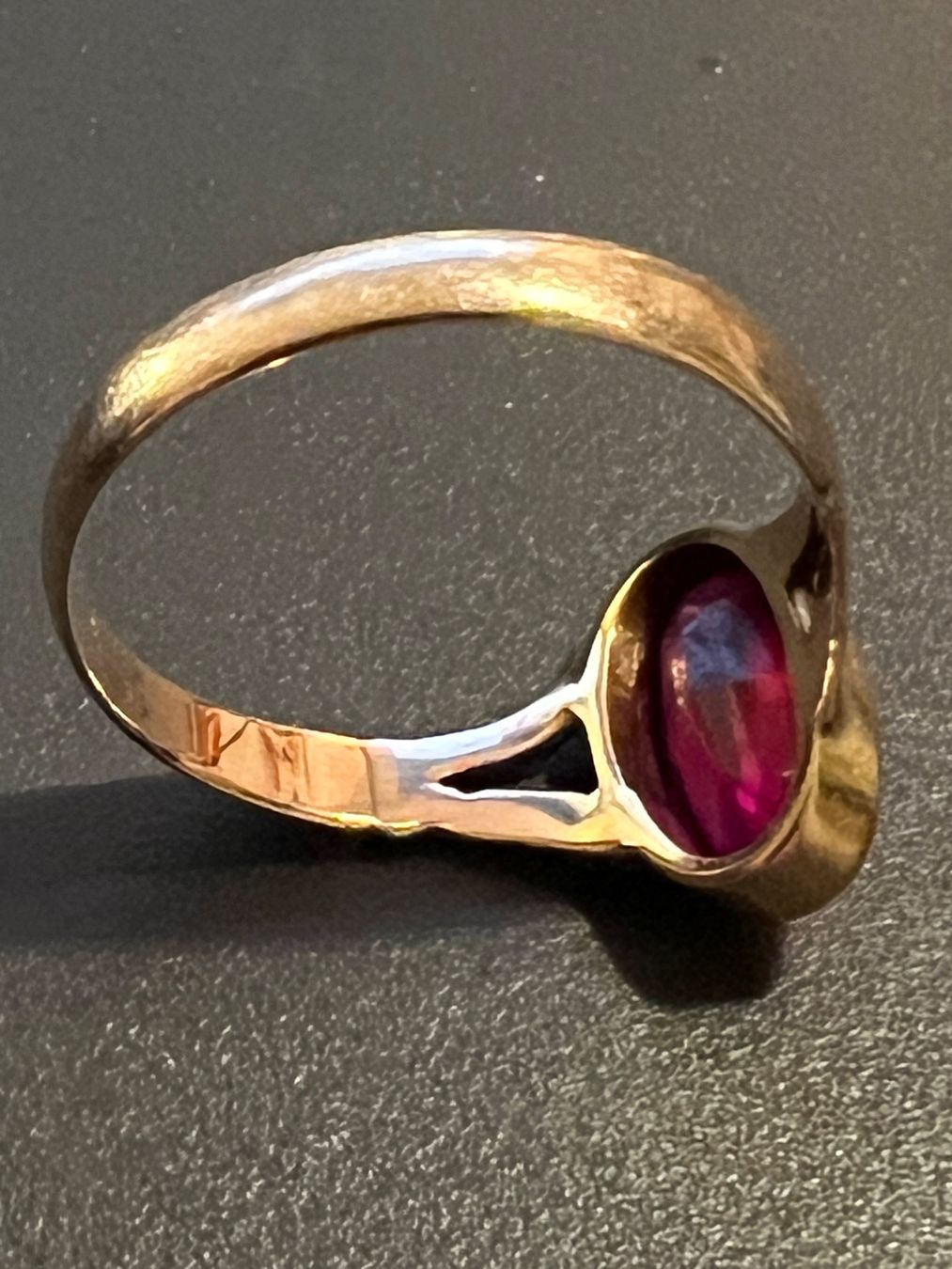 Anelli: Gold-Ring 14K mit Rubin – Usato da Chur venduto da Penting1935 4