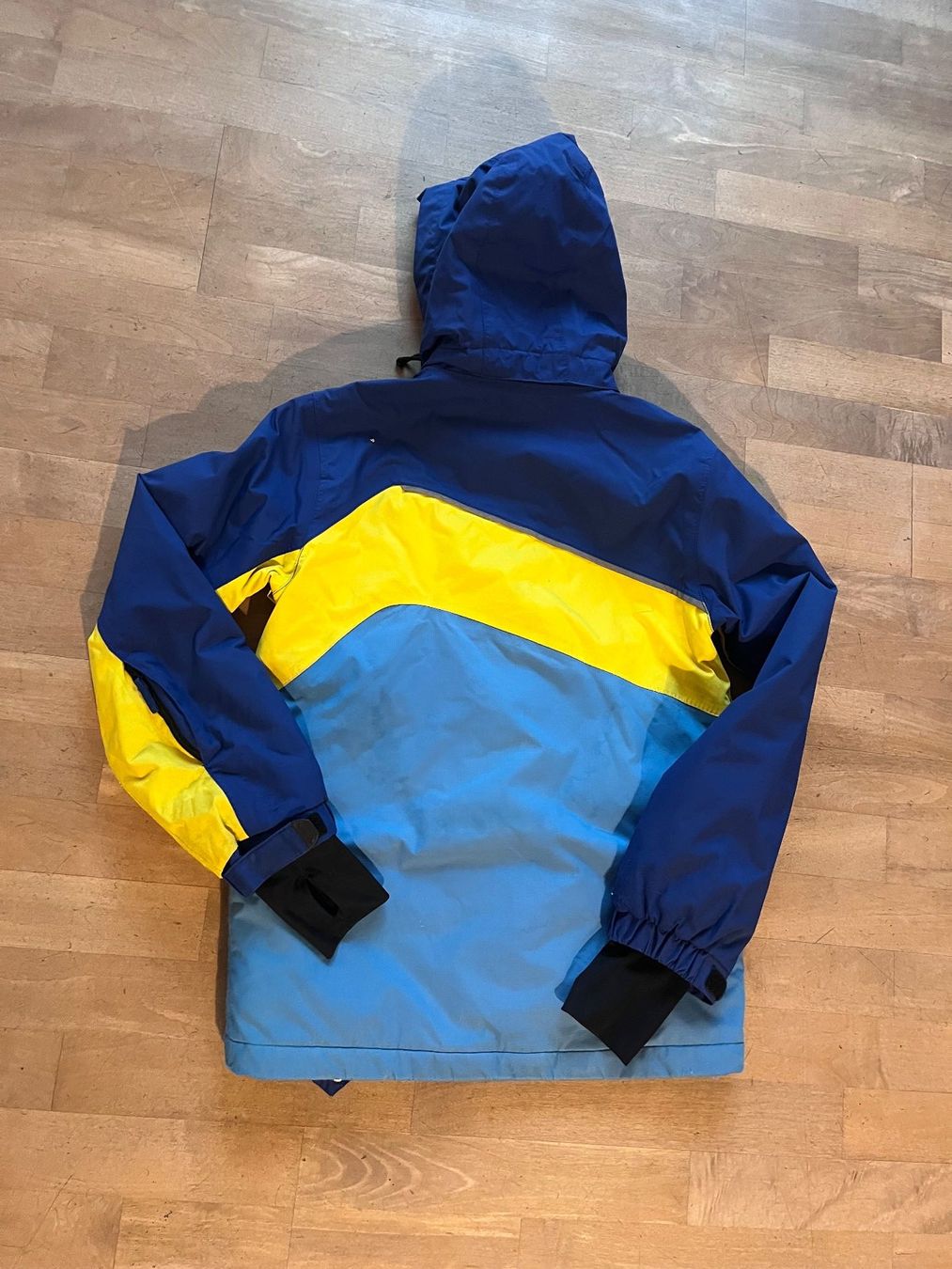 Giacche & Cappotti: Schöne Kinder Jacke Gr. 152 – Usato da Gossau ZH venduto da Rotolog 2
