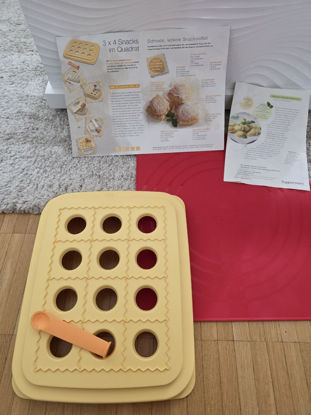 Tupperware Backformen: Tupperware Happy Snack zb.Ravioli + Silikonmatte – Gebraucht aus Laufenburg von may_r2st