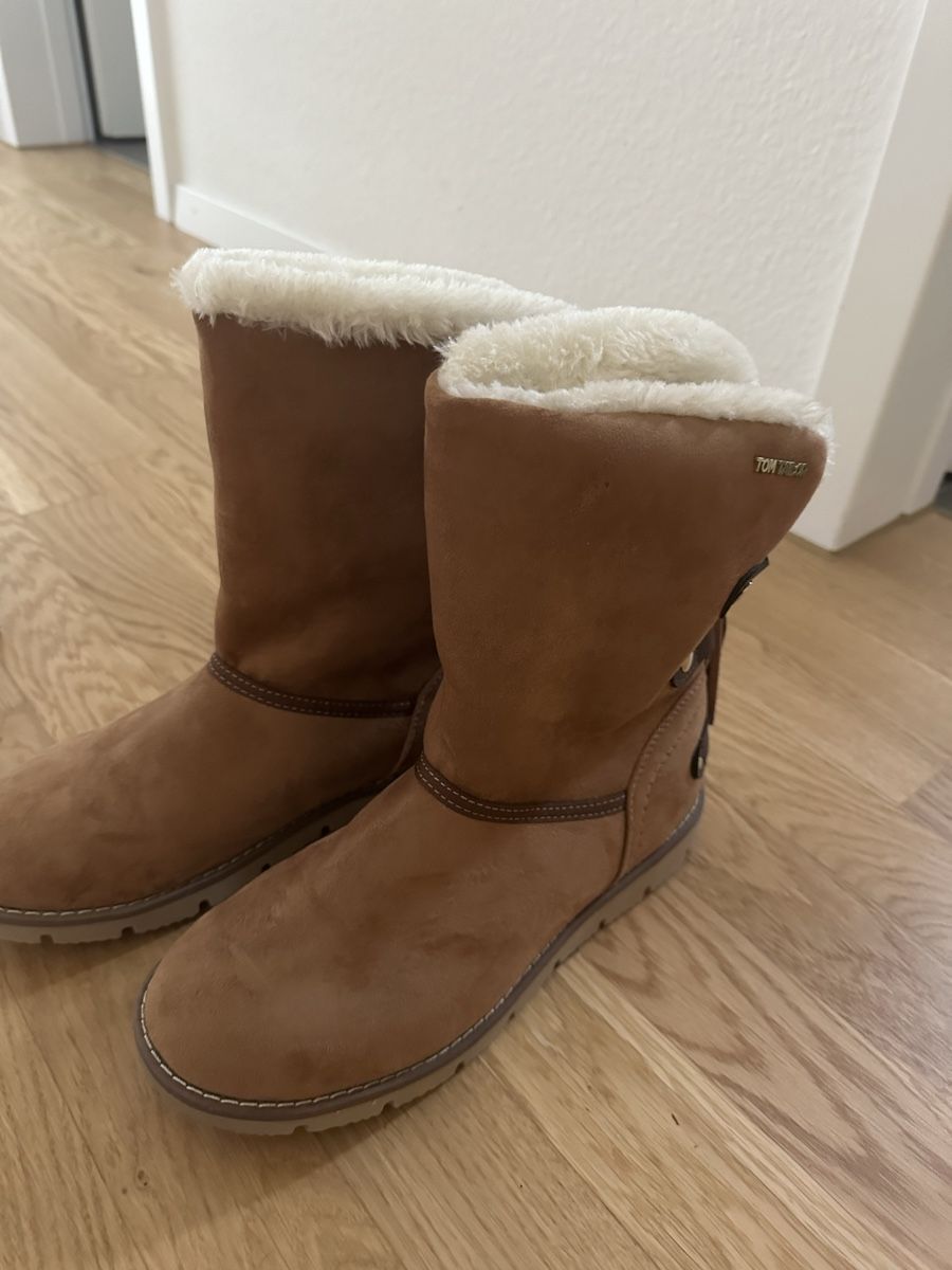 Tom Tailor Scarpe da donna: Stivali invernali caldi Tom Tailor, taglia 40 – Nuovo (secondo la descrizione) da Zug venduto da sil_z2j2