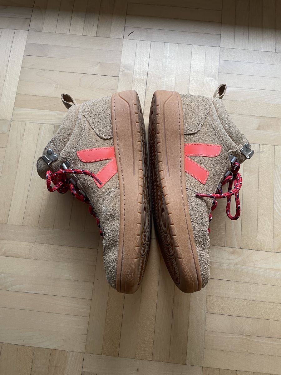 Veja Scarpe da donna: Veja Schuhe Gr. 39 – Usato da Mauren venduto da acht33null 1