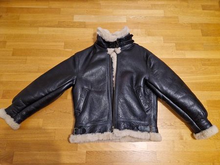 Fliegerjacke aus Leder gefüttert von Redskins