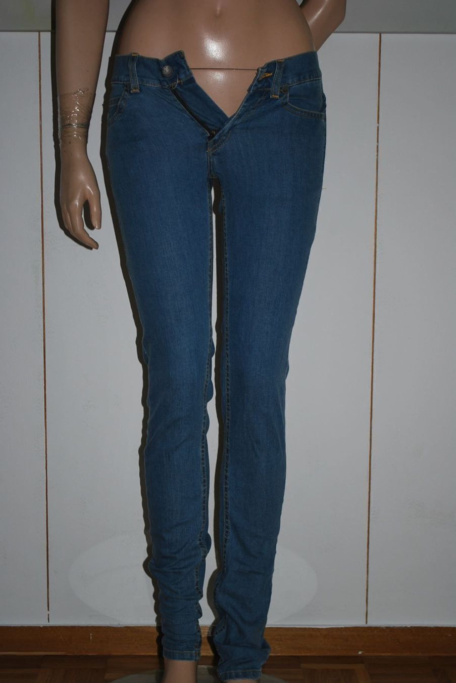 Jeans: Jeans HËLLS BËLLS   Taille/Grosse W 26   Neuf/Neu – Nuovo e nell'imballaggio originale da Cossonay-ville venduto da Super-Price-Quality 1