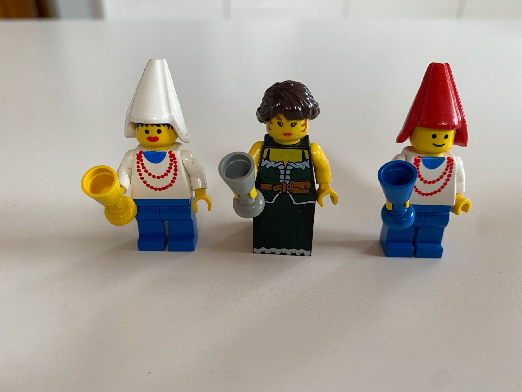 Lego Spielzeuge: LEGO - 3 - FIGUREN - MAIDEN – Gebraucht aus Gelterkinden von ajdt4