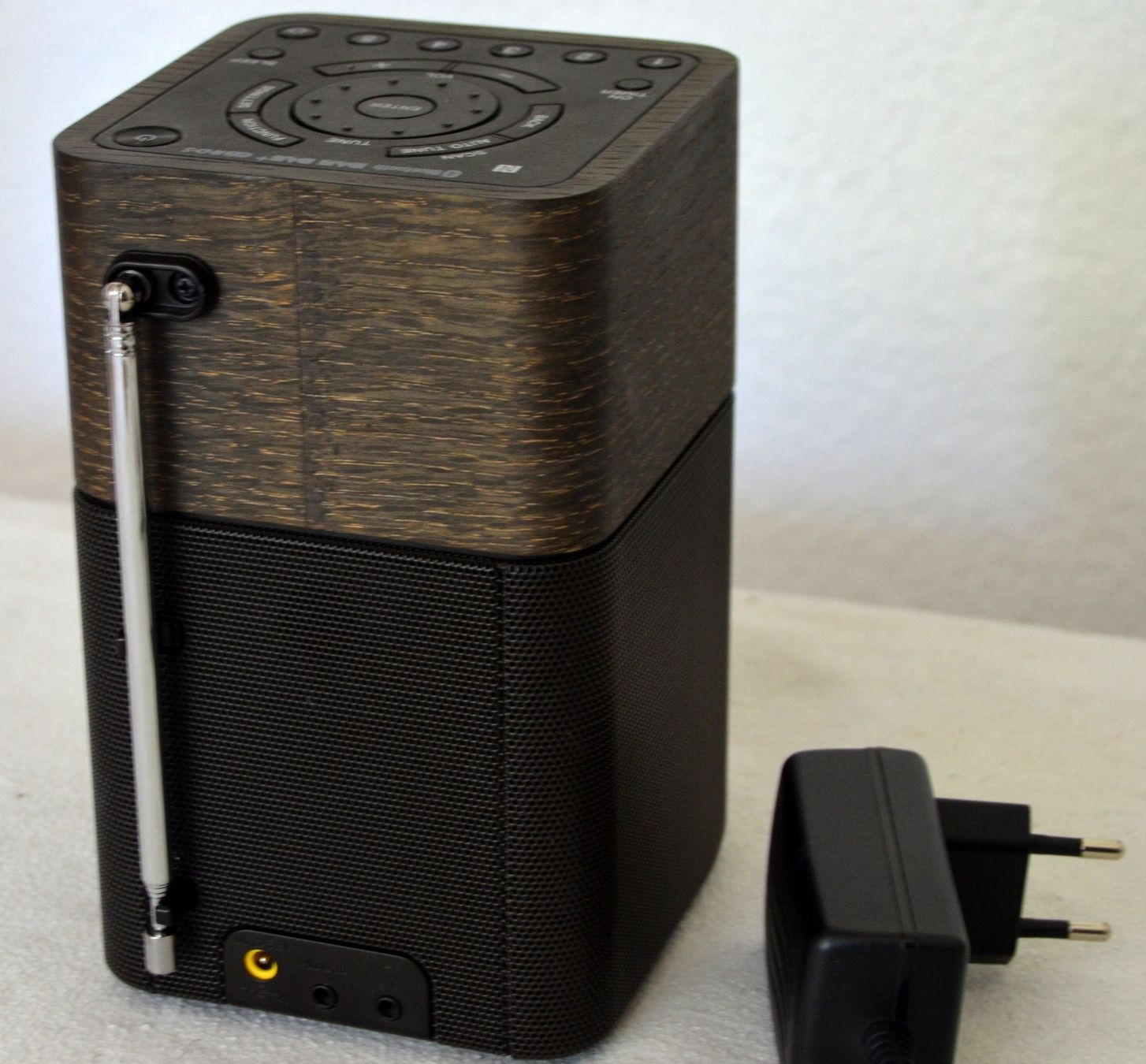 Sony Radios: Radio Sony XDR-V1BTD DAB+ Bluetooth – Gebraucht aus Collonges von arashee 3