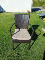 Gartentisch mit 6 Stühlen und Kissen