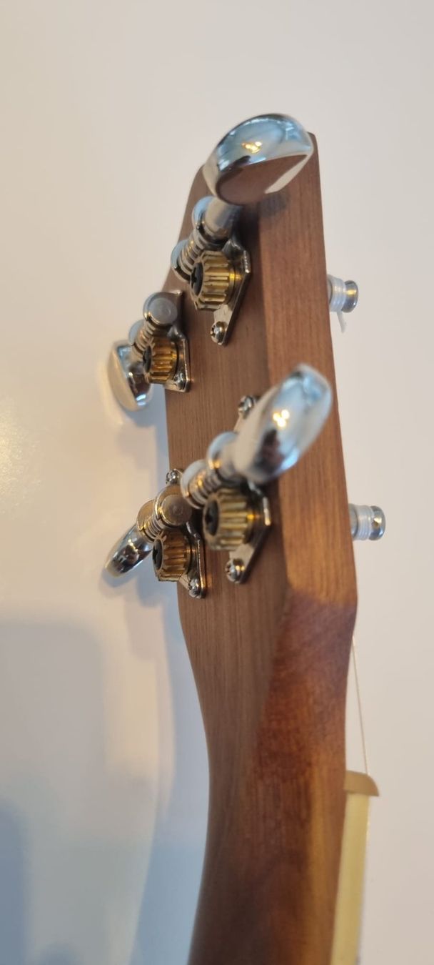 Musikinstrumente: Ukulele Java Model TUJ3 – Gebraucht aus Freienwil von lio_wm6q 3