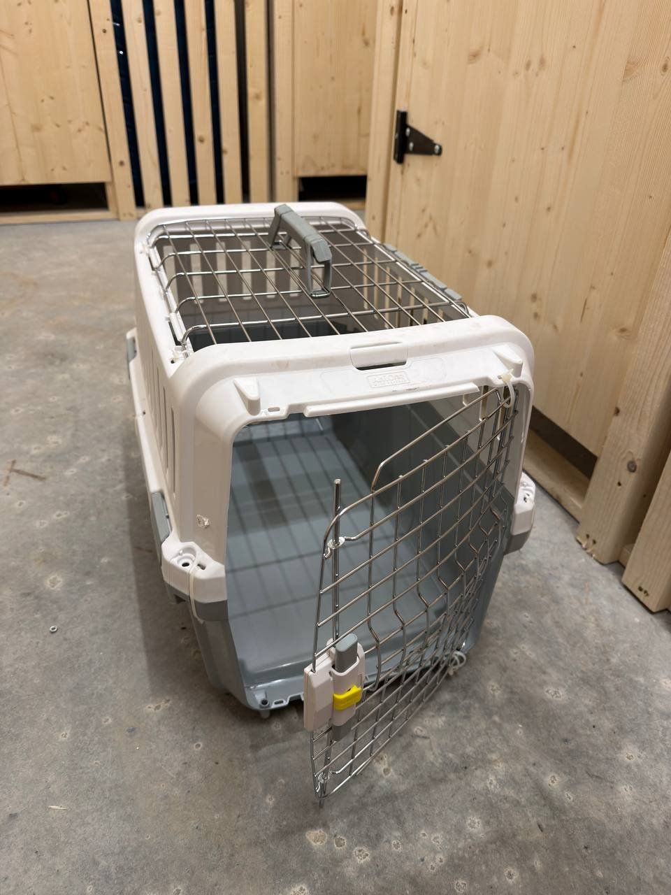 Cucce & Letti: Caisse de transport rigide pour chien / chat – Nuovo (secondo la descrizione) da Cologny venduto da Nayiri 3