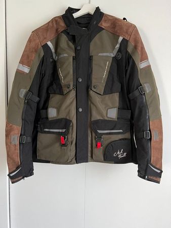 Motorradbekleidung