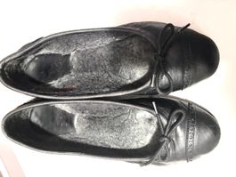 handgearbeitete Ballerinas aus Leder, Lammfell-Fütterung