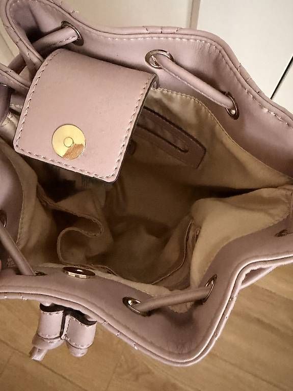 Sacs femmes: Guess Beuteltasche – Neuf avec emballage d'origine à Aarau par bit_q772 2