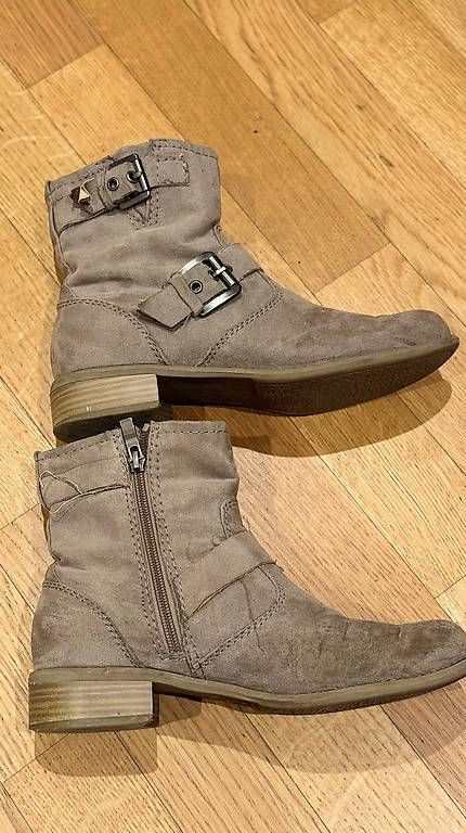 Damenschuhe: Graue Marco Tozzi Damenstiefel Grösse 39 – Gebraucht aus Matten b. Interl von atc_p2hb
