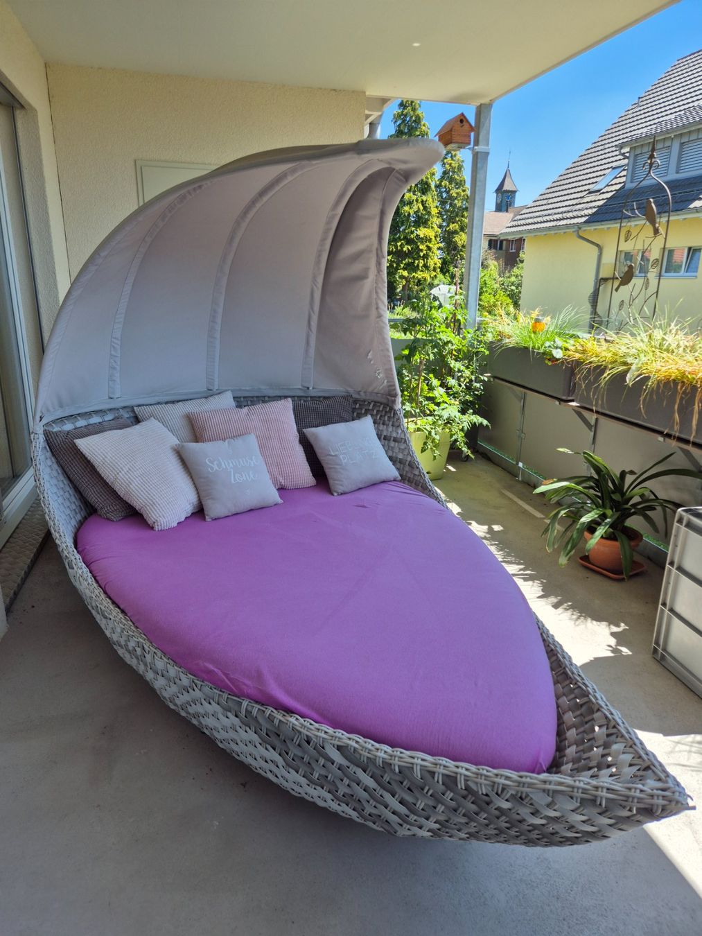 Liegen & Liegestühle: Schöne Outdoor Liege Lounge Muschel – Gebraucht aus Adlikon b. Andelfingen von Chili686