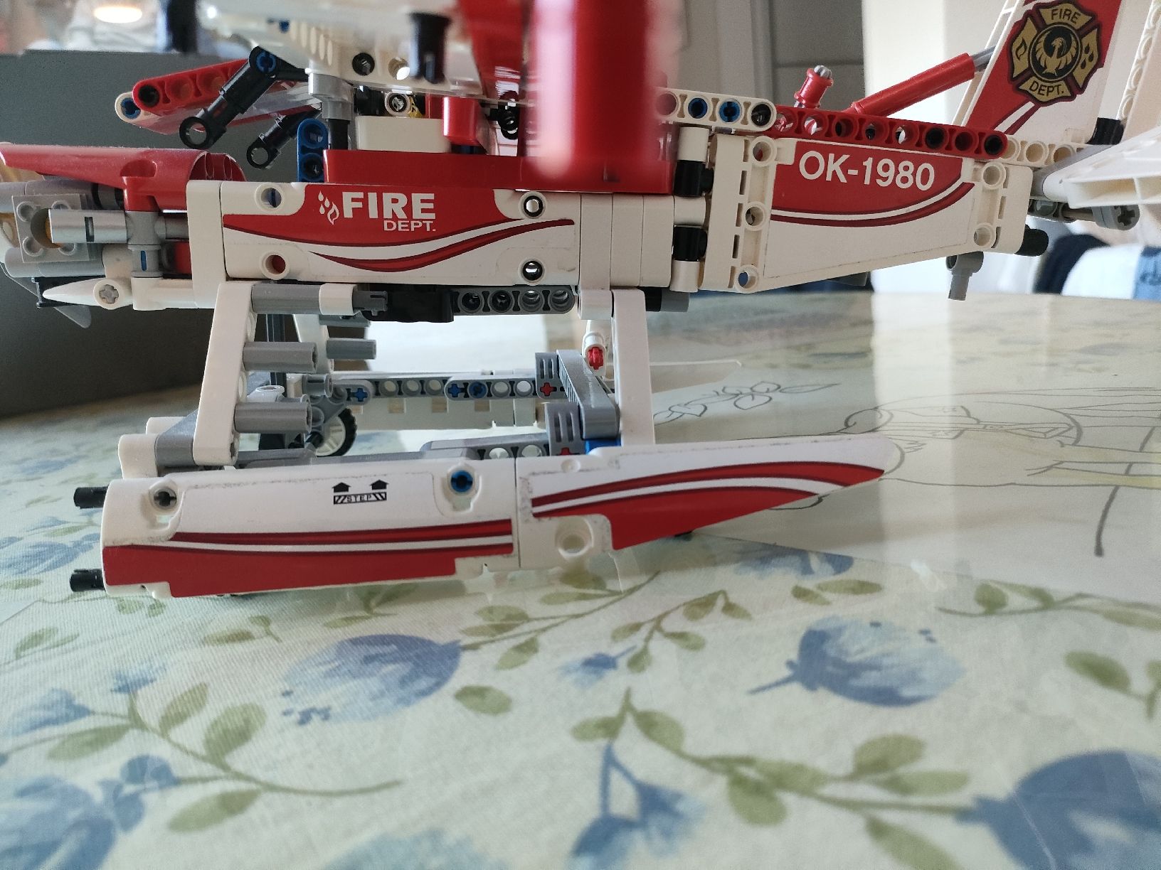 Lego Giocattoli: Lego Technik Löschflugzeug – Usato da Muri AG venduto da Suiphi 3