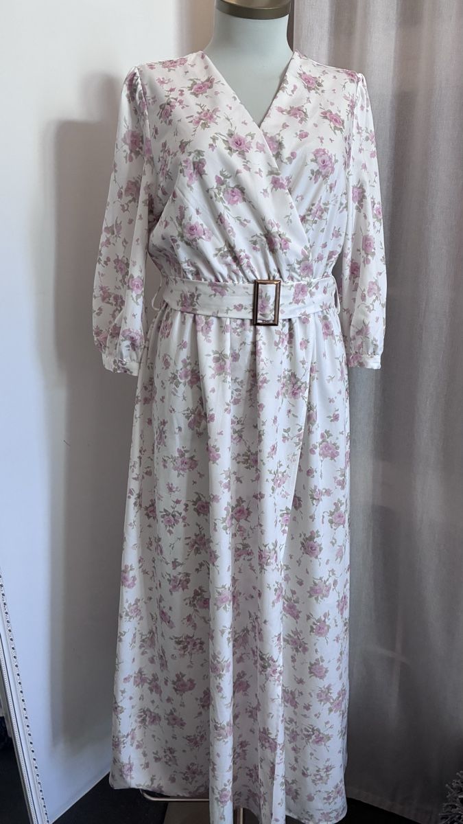 Robes: Kleid mit Blumenmuster und Gürtel Langarm Grösse M – Neuf (Voir description) à Bäretswil par Viechel