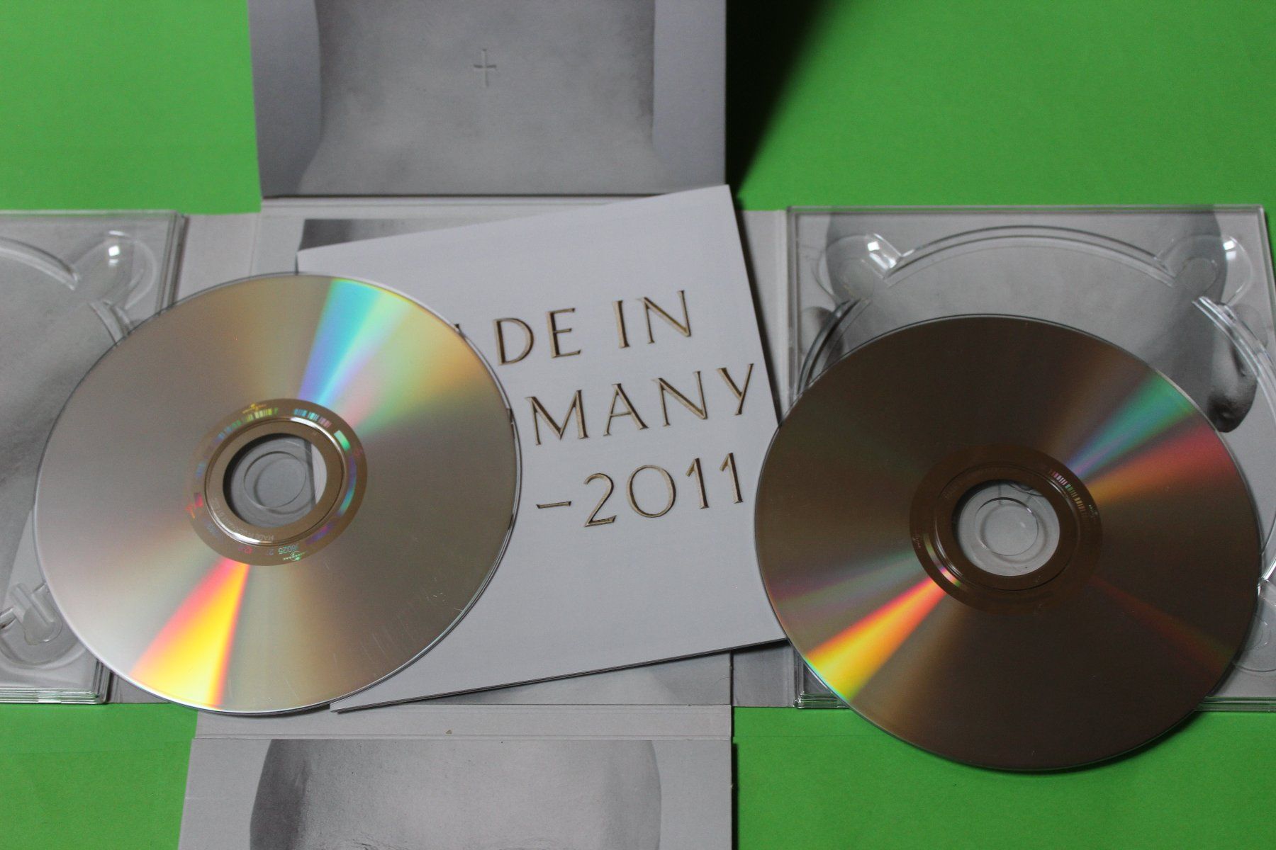CDs: RAMMSTEIN - MADE IN GERMANY Best-of 2CDs – Gebraucht aus Tübach von JamesStone 1
