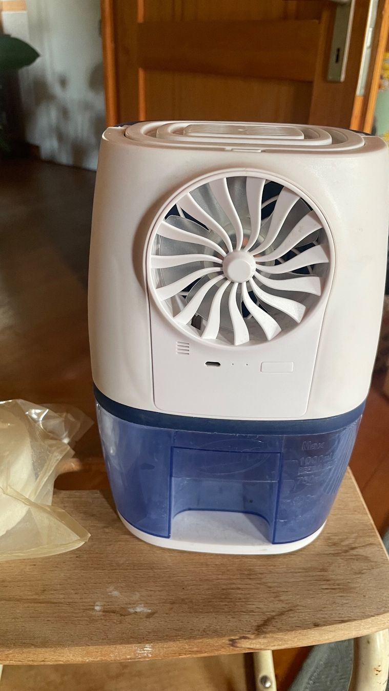 Luftentfeuchter: Akku Entfeuchter – Gebraucht aus Malters von Pin1