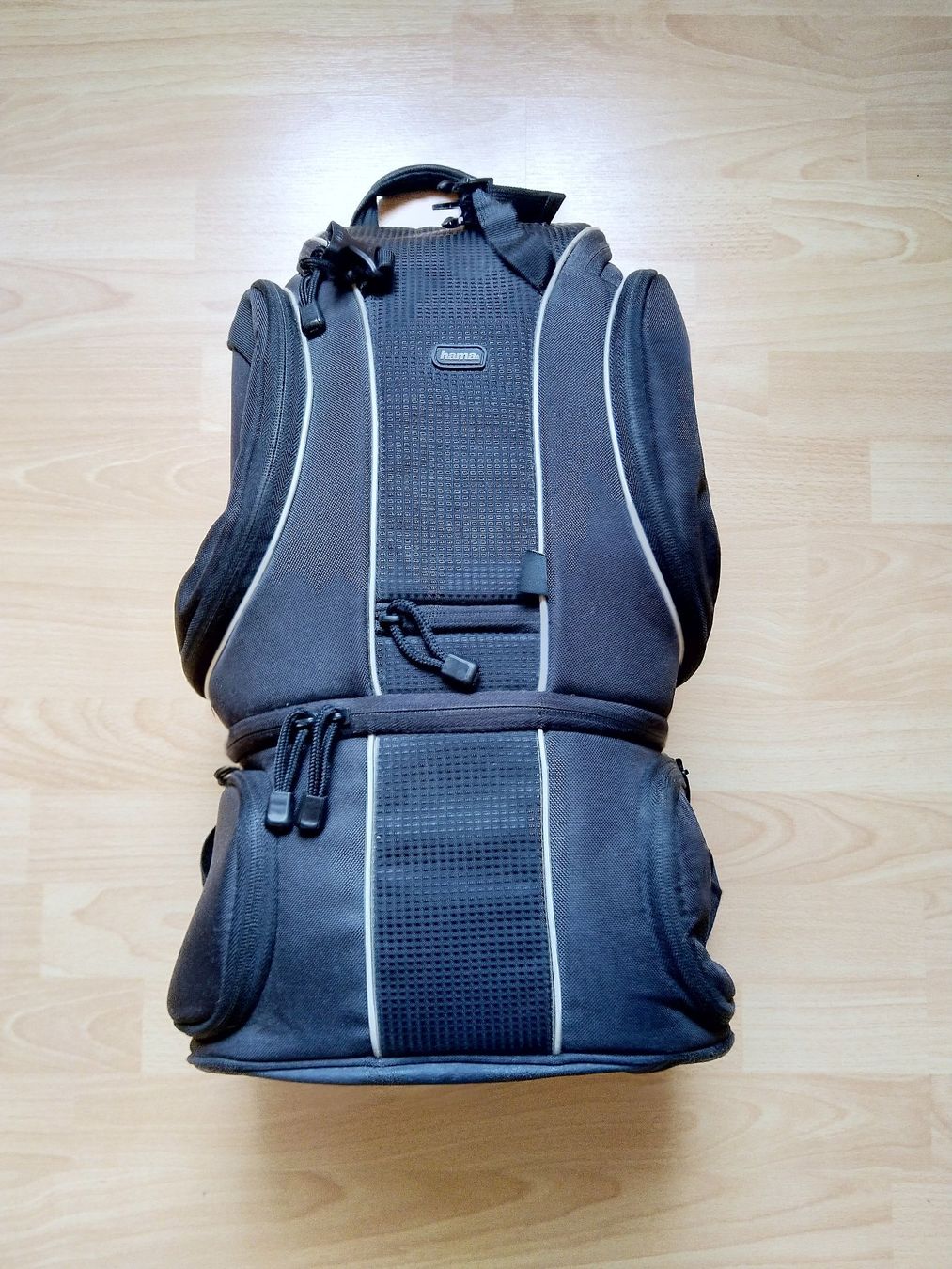 Hama Zaini: Fotorucksack HAMA Daytour 230 4-Side Loader Backpack – Usato da Romanshorn venduto da Stubsinator