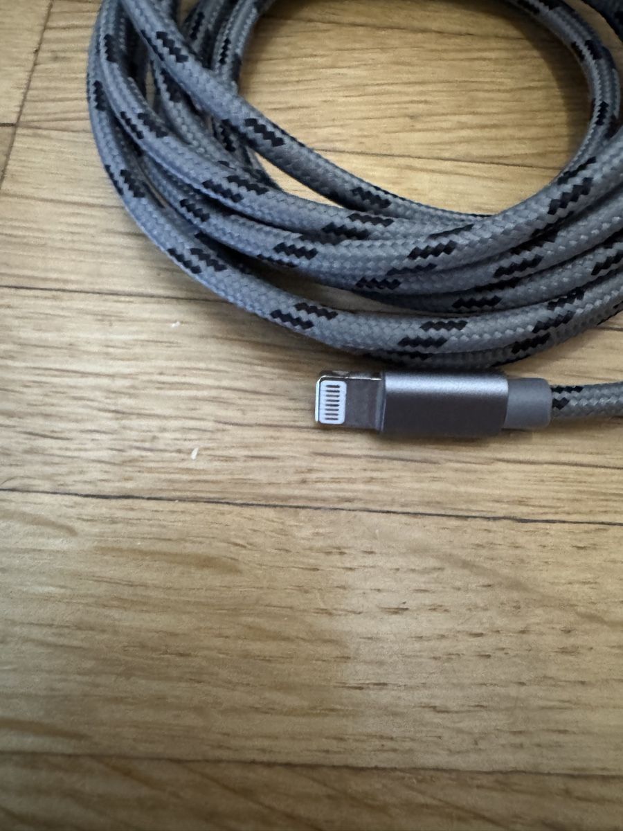 Cavi: Cavo Lightning USB grigio e nero! – Usato da Viganello venduto da BlackPanda0003 1