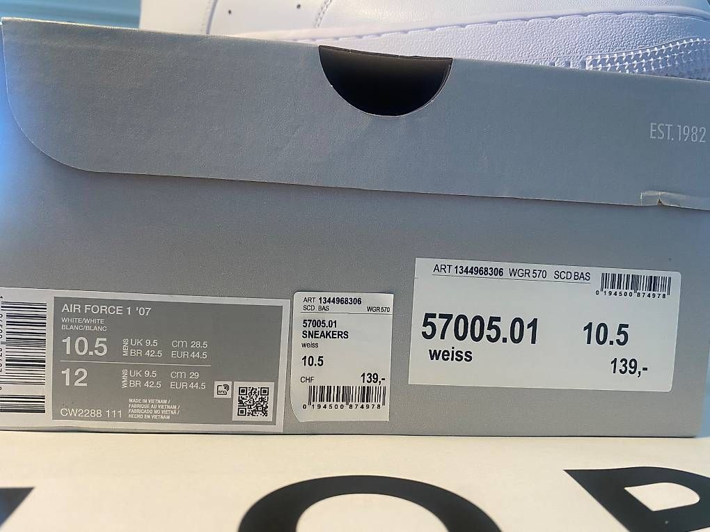 Nike Herrenschuhe: NEUE Nike Air Force 1 Gr. 44.5 – Neu und originalverpackt aus Zürich von Lena333 4