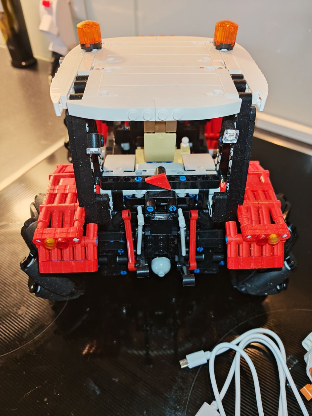 Mould King Kit di costruzioni: Mould King ferngesteuerter Traktor – Usato da Solothurn venduto da Qlex 3